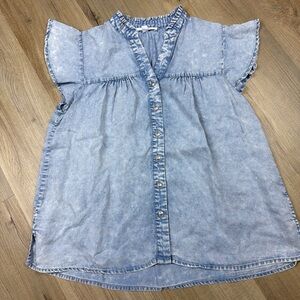 Jane & Delancey White Wash Blue Denim Button-Front Top w/ Ruffle Sleeves. XS